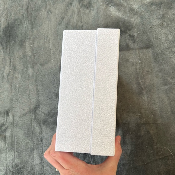 Dior Gift Boxes With Ribbon - Picture 4 of 6